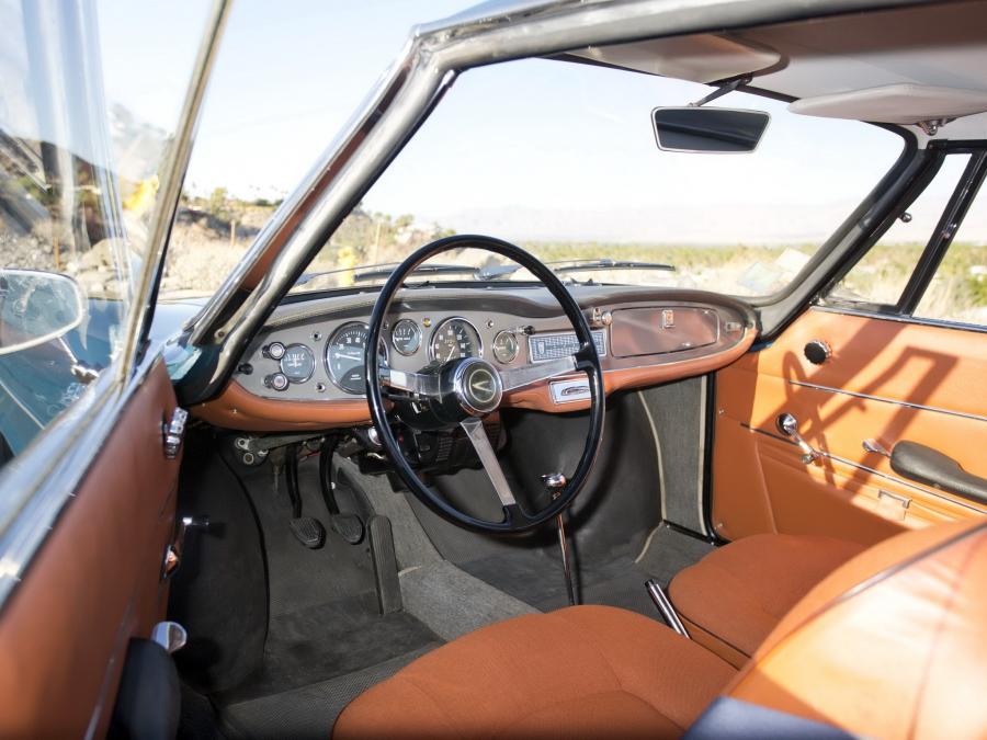 Интерьер Simca 1000 Coupe 1962 года  (фото 12 из 17)